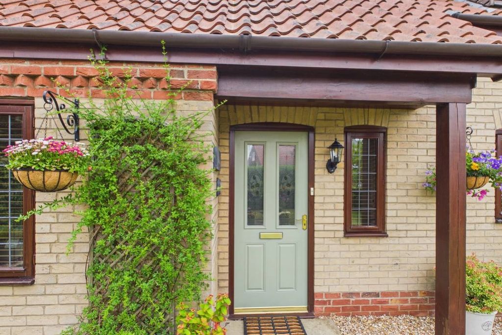 Property photo 2 of 32 Book To View 1A Doctors Lane Rippingale Today