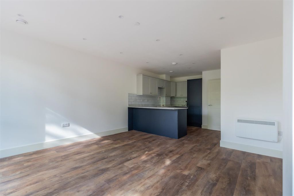 Additional image 5 of 2 bed flat for saleSophia Mews, Cathedral Road, Pontcanna CF11