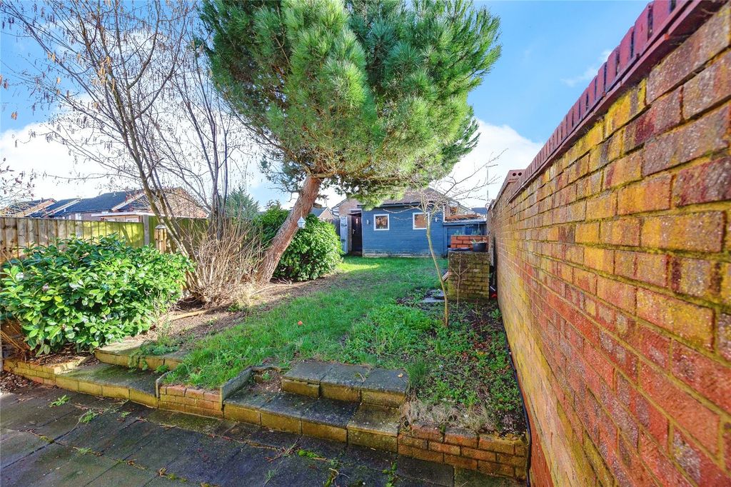 Property photo 2 of 13 Garden