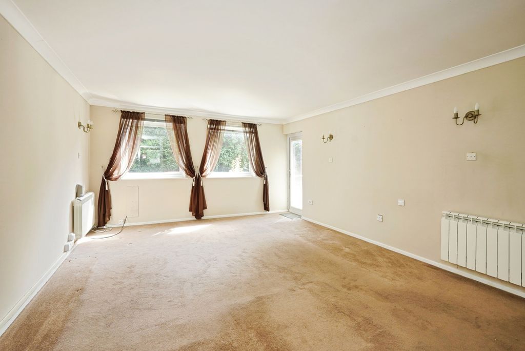 Property photo 3 of 21 Pbox-Img.Jpg