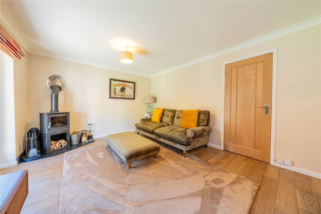 Property photo 3 of 29 Picture No. 24