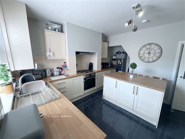 Property photo 3 of 21 Kitchen/Dining Room