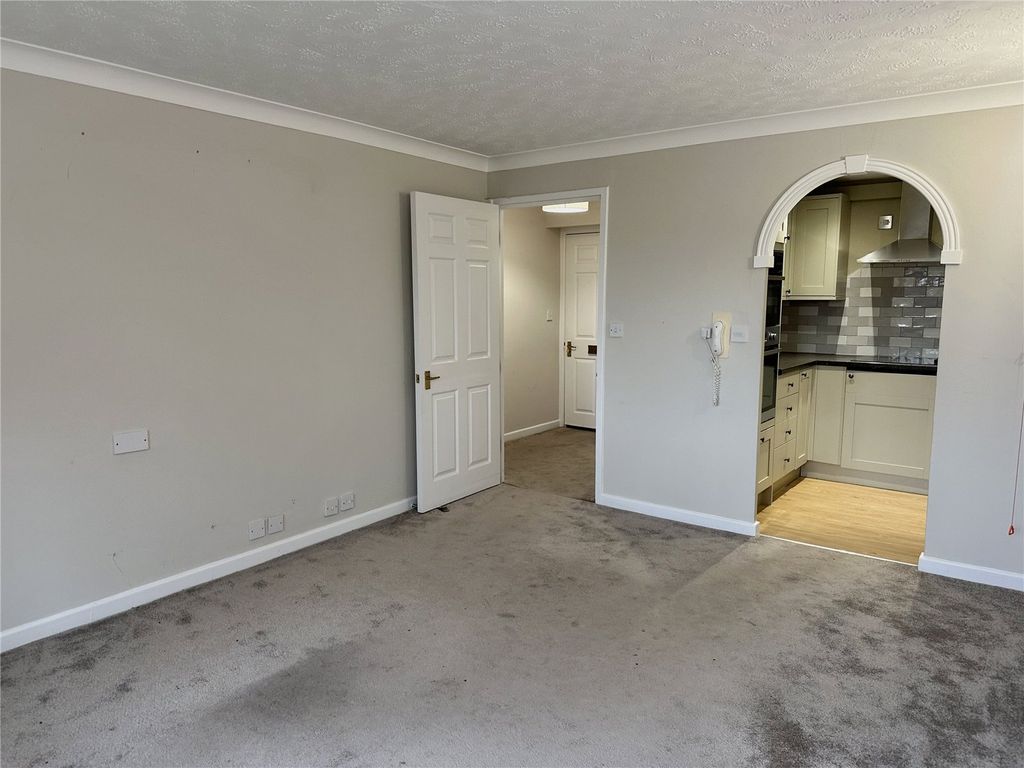 Property photo 2 of 12 Picture No. 10