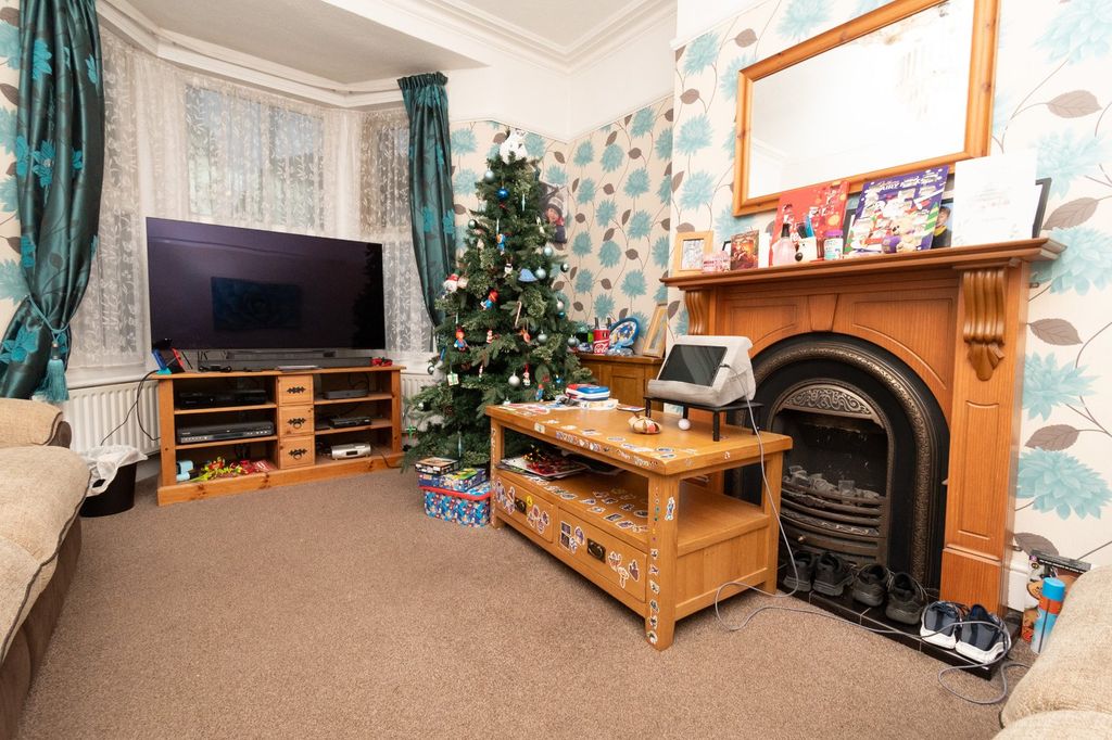 Property photo 2 of 13 Picture 2