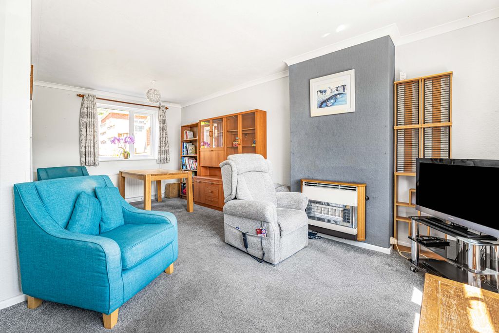 Property photo 3 of 13