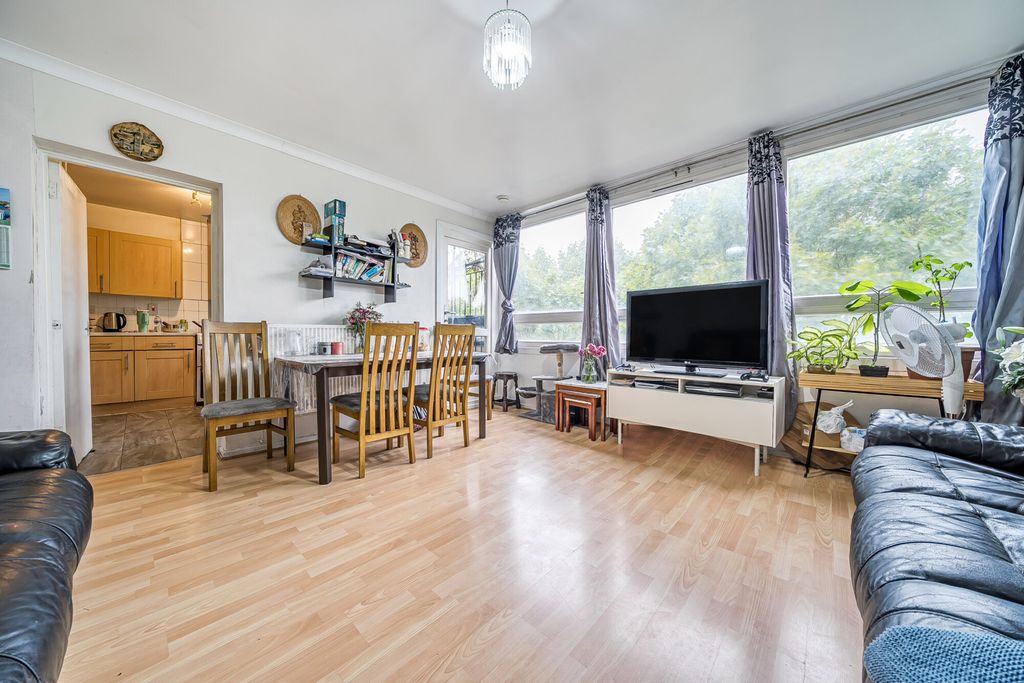 Property photo 1 of 17 Reception