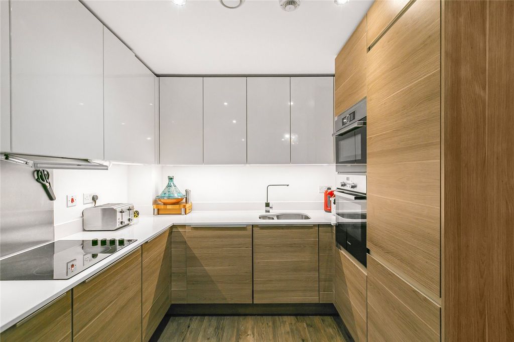 Property photo 2 of 15 Kitchen