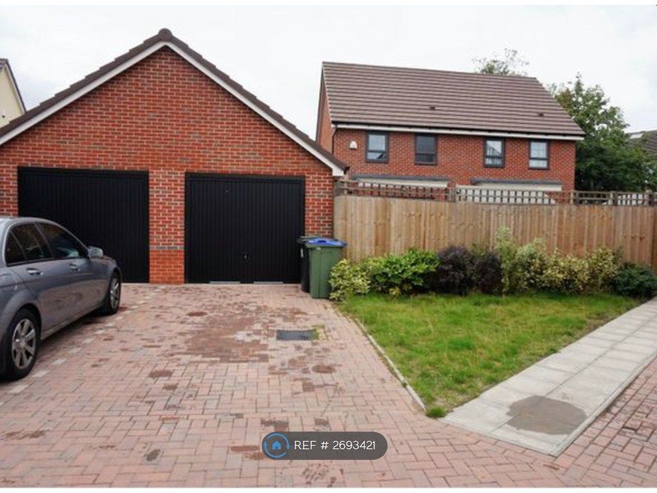 Property photo 2 of 11