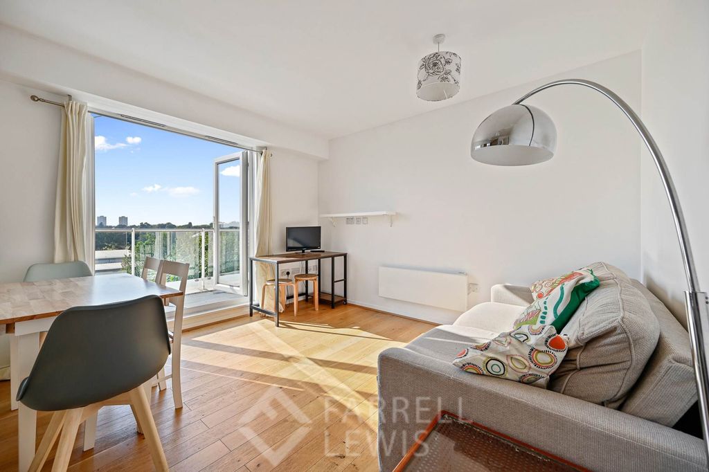 Property photo 1 of 10 Photo