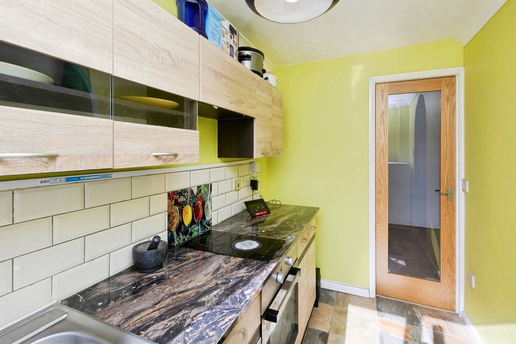 Property photo 2 of 20