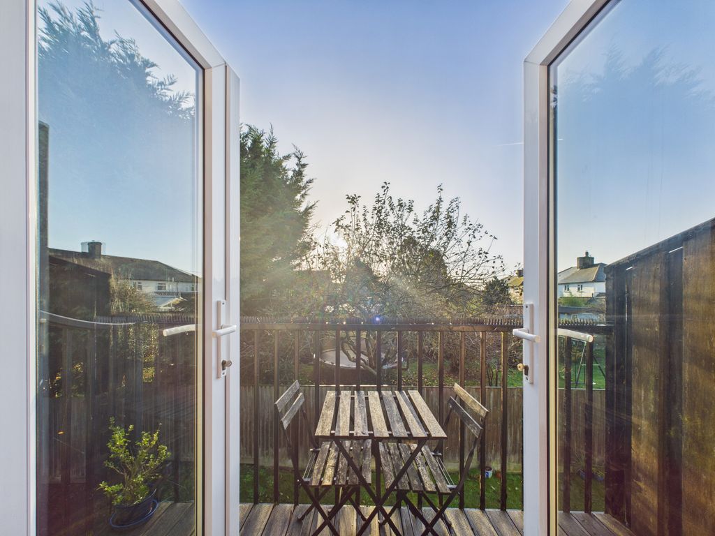 Property photo 3 of 10 Cam02536G0-Pr0027-Still005