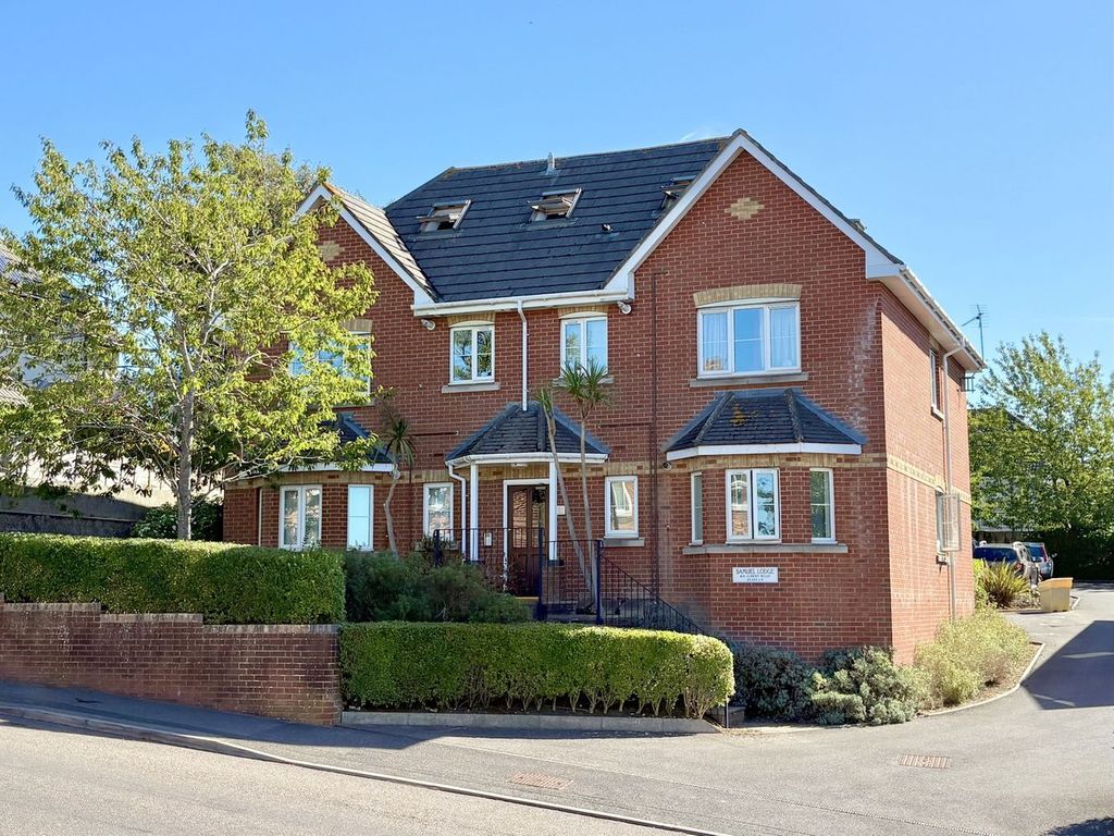 Property photo 1 of 24