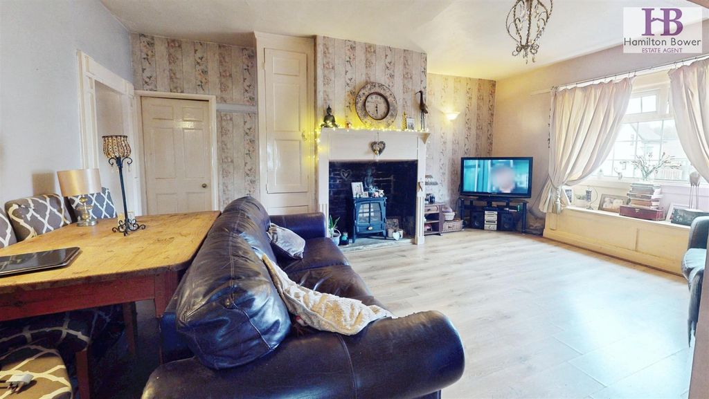 Property photo 3 of 10 0B7Fd555-89-Cooper-Lane-10142025_161744.Jpg