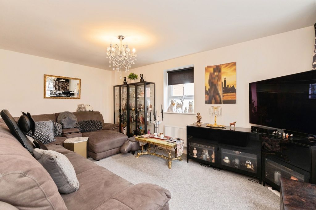 Property photo 3 of 13 Pbox-Img.Jpg
