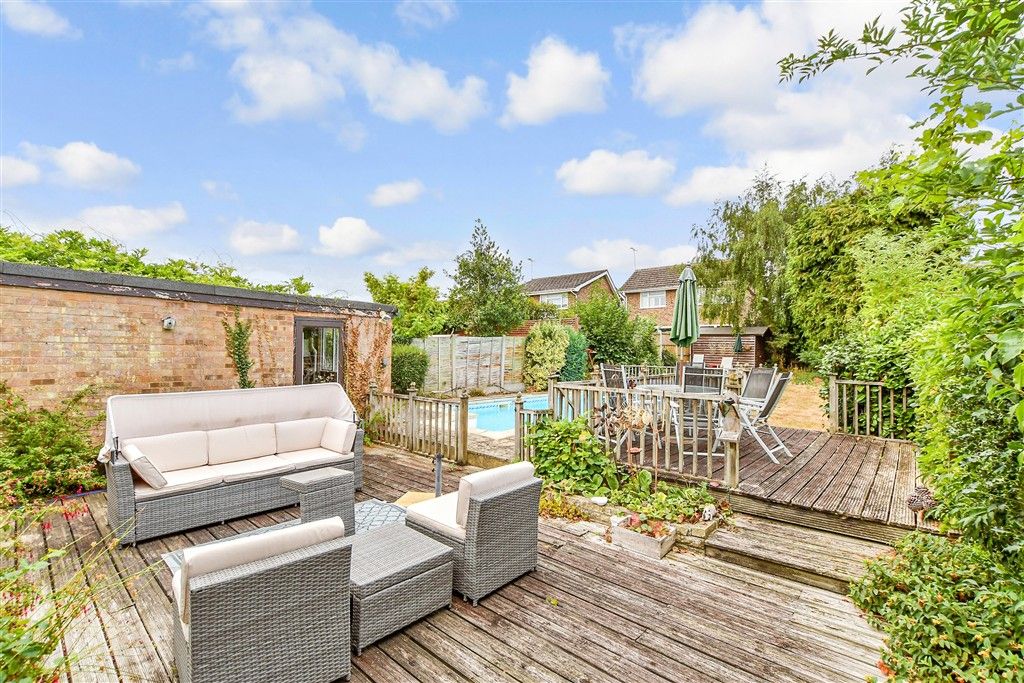 Property photo 2 of 14 Rear Garden