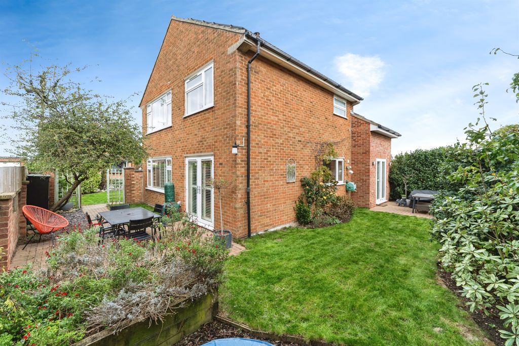 Property photo 2 of 23