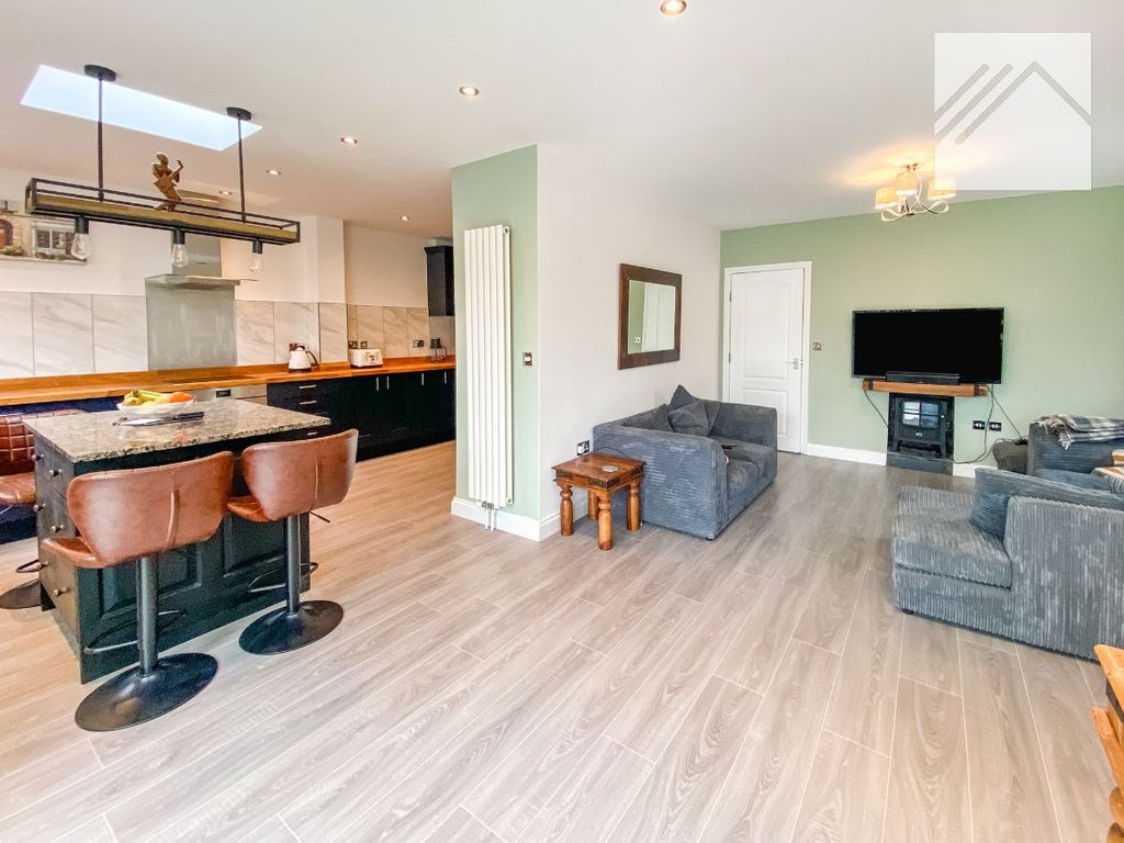 Property photo 3 of 30