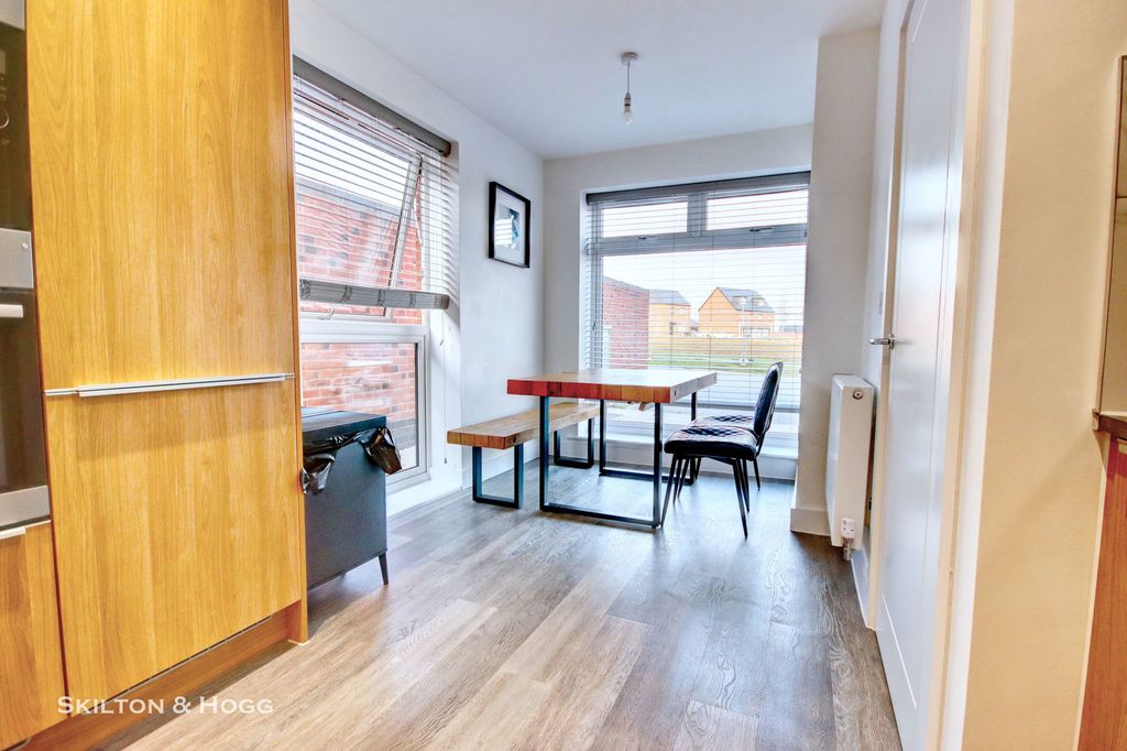 Additional image 4 of 4 bed semi-detached house for saleWren Way, Daventry NN11