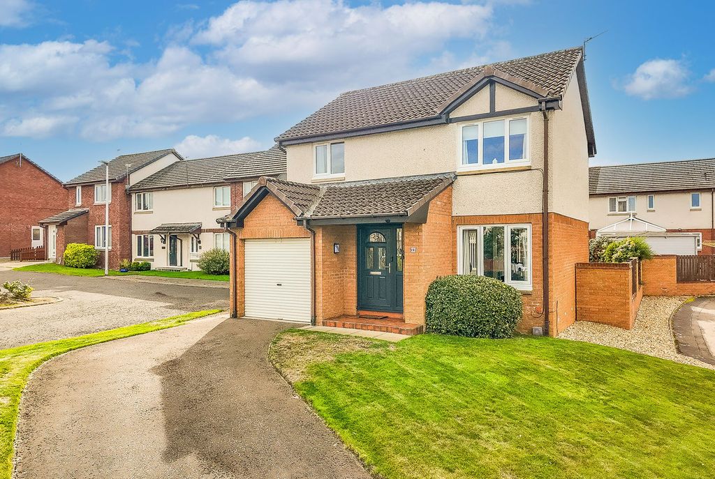 Property photo 1 of 32