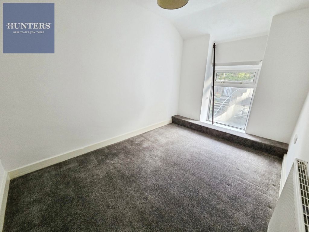 Property photo 2 of 12 Pbox-Img.Jpg