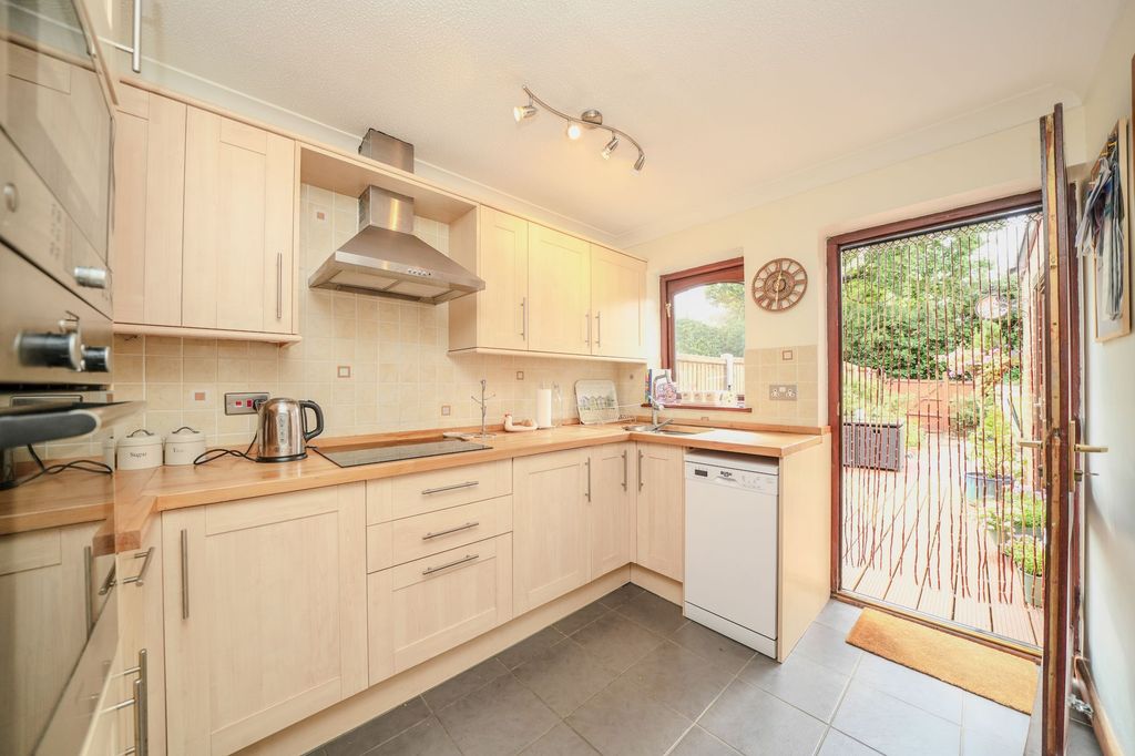 Property photo 3 of 29