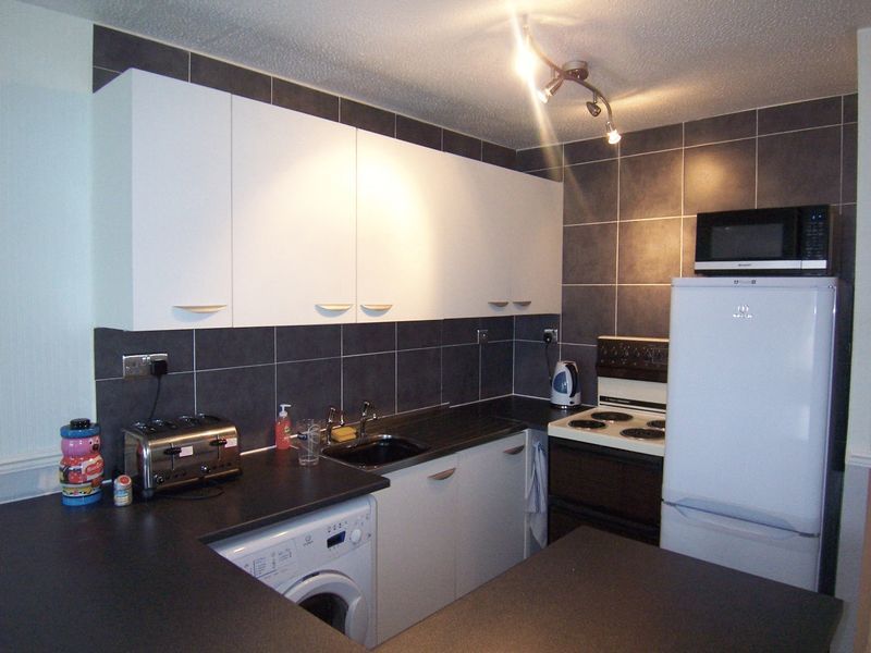 Property photo 2 of 5 Kitchen
