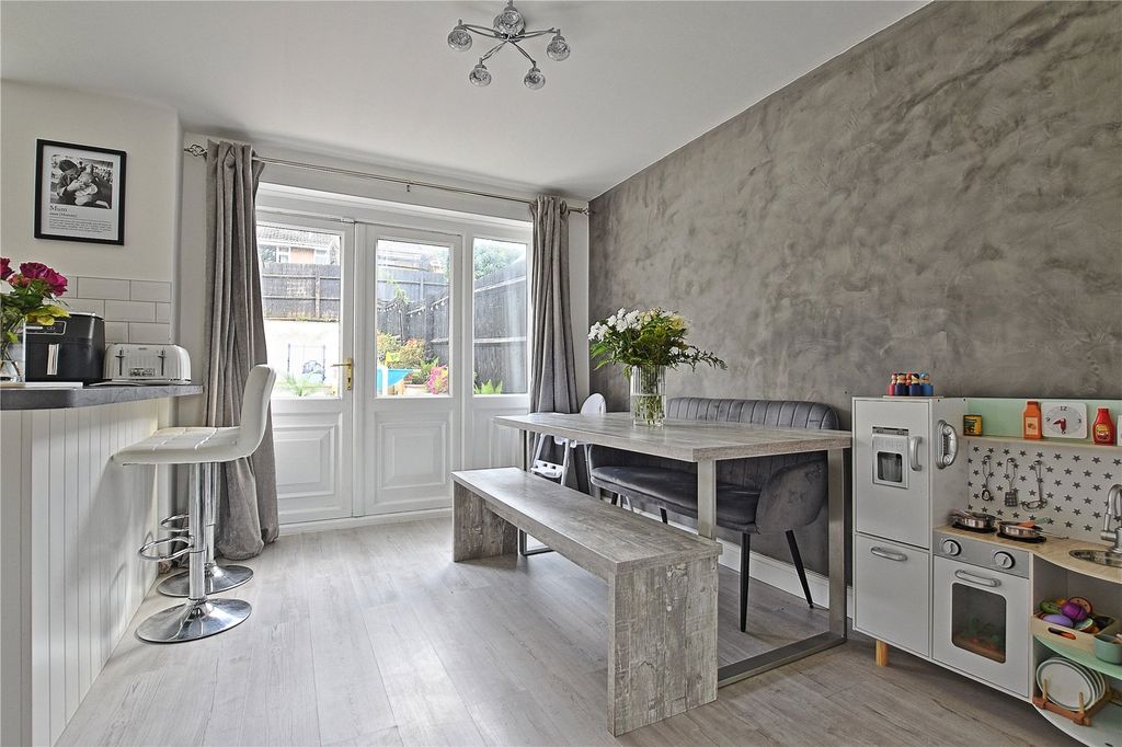 Property photo 3 of 20 Picture No. 04