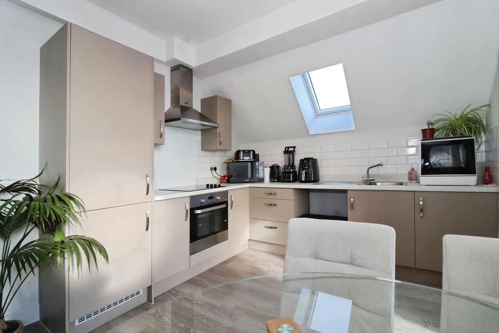 Property photo 2 of 17 Pbox-Img.Jpg