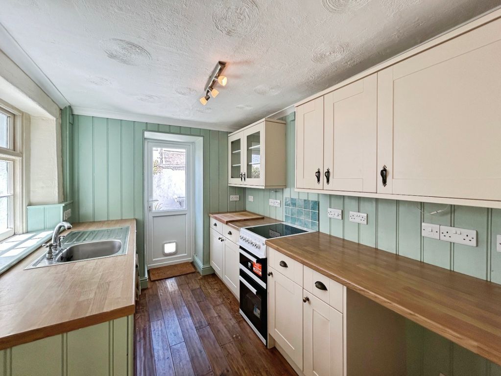 Property photo 2 of 19 5281623