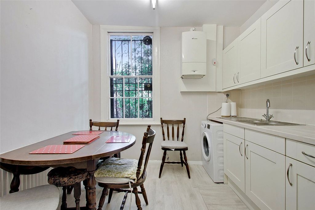 Property photo 3 of 14 Picture No. 05