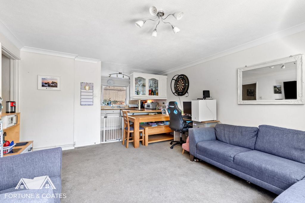 Property photo 3 of 21 Tithelands_9.Jpg