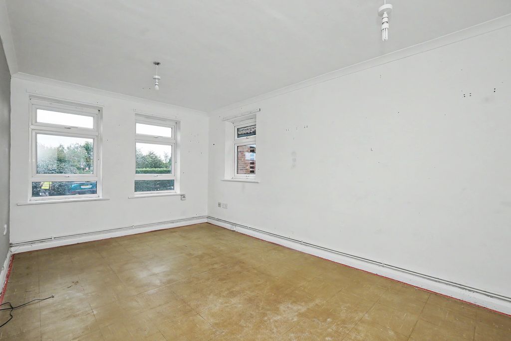 Property photo 2 of 12 1 Abbotsbury Heights, Bicknor Close, Canterbury, Kent, Ct2 7Uh