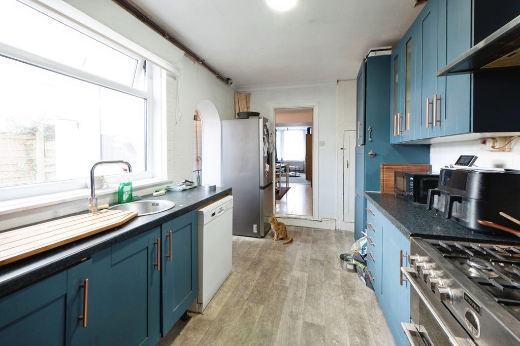 Property photo 2 of 12 Pbox-Img.Jpg
