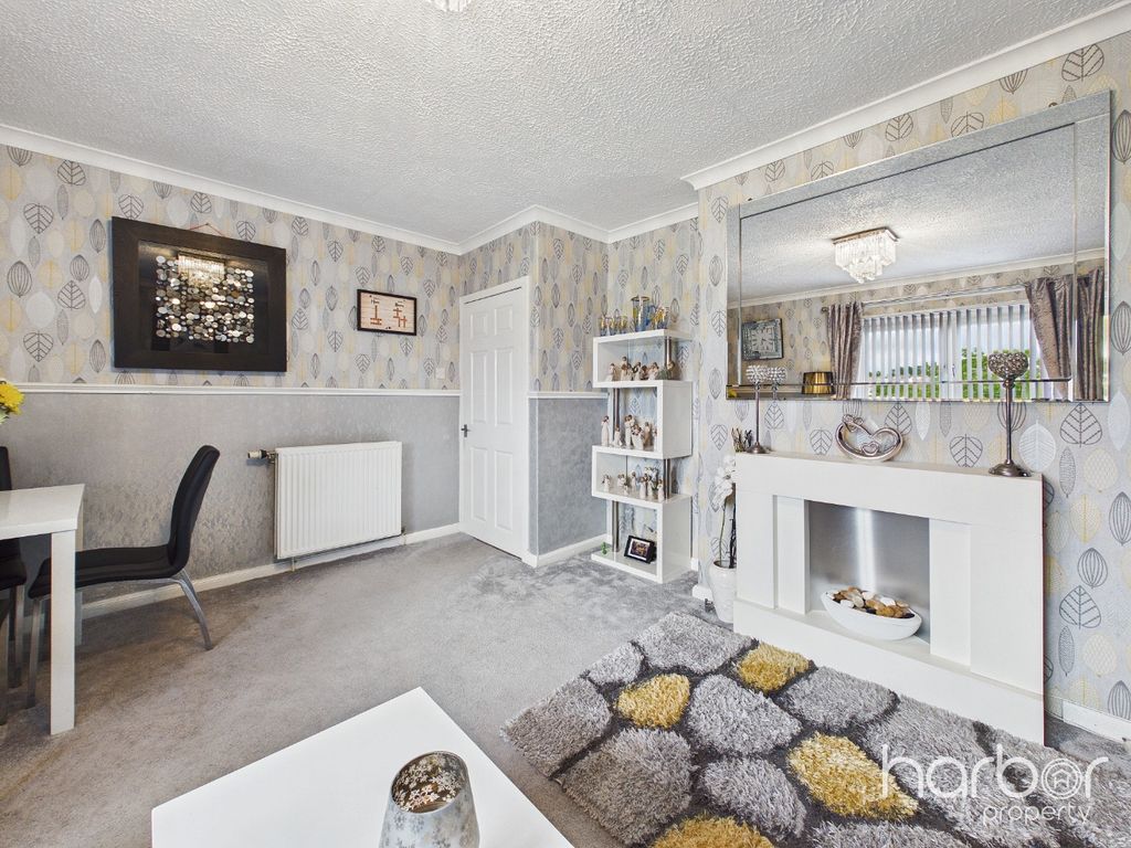 Property photo 3 of 18 5238775