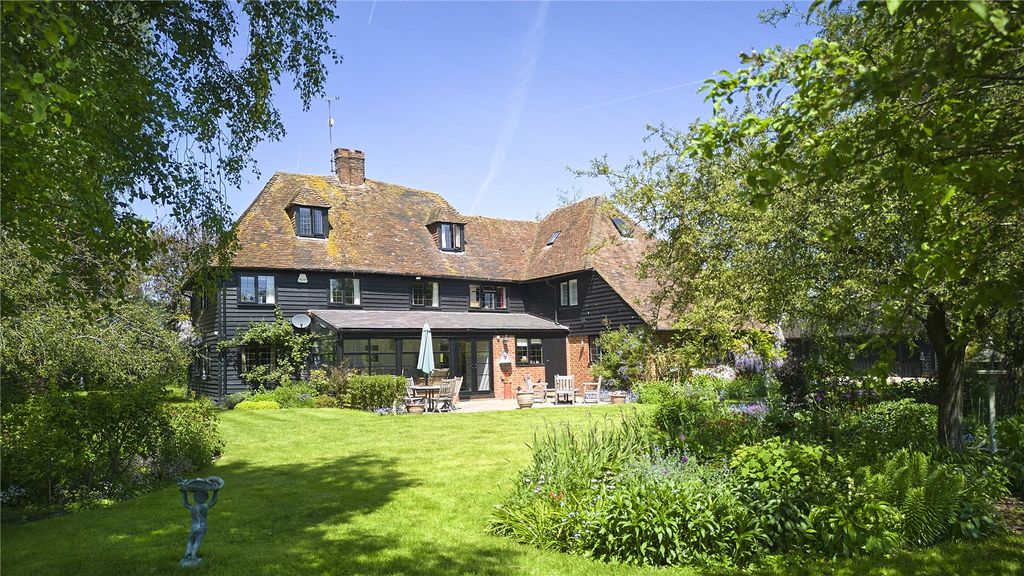 Property photo 1 of 18 Back External