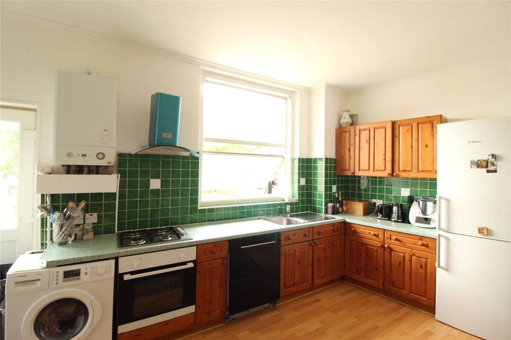 Property photo 3 of 12 Picture No. 05