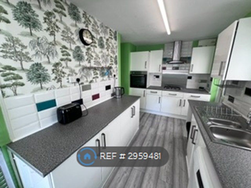 Property photo 1 of 34