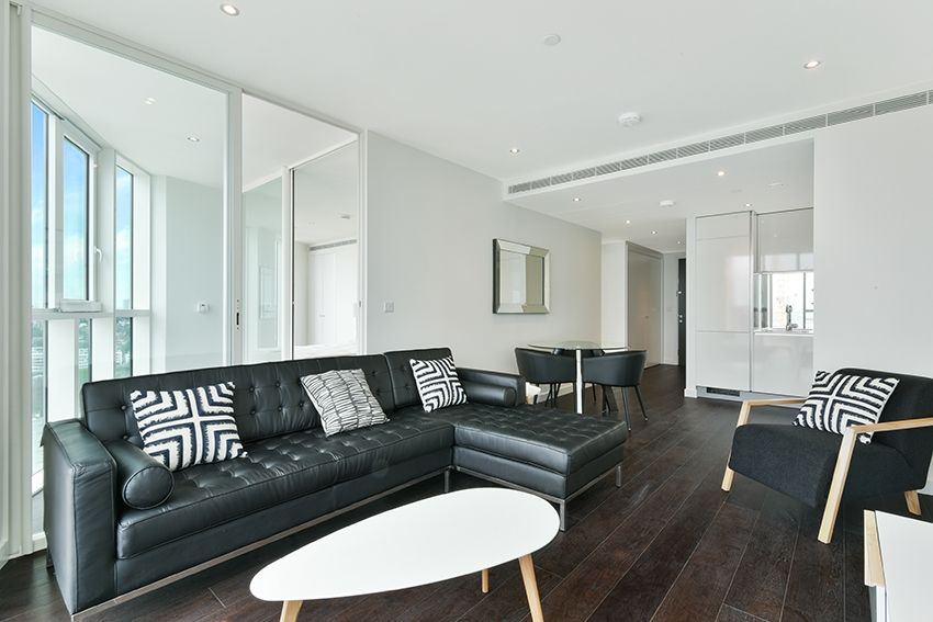 Property photo 1 of 7 Living Room