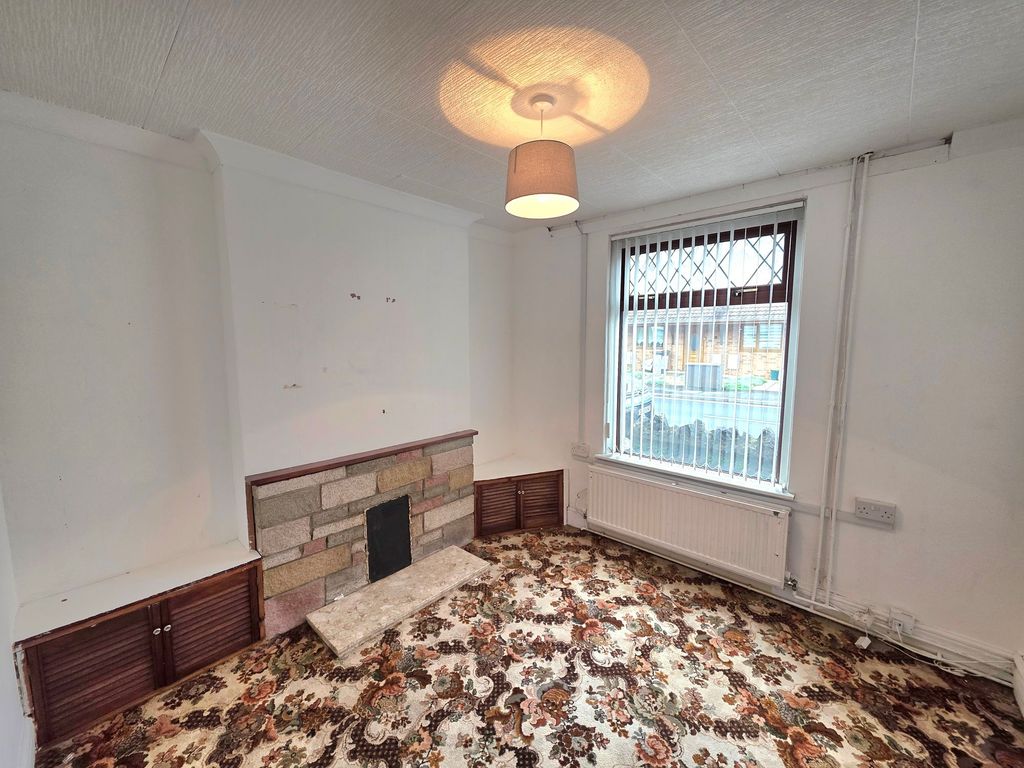 Property photo 2 of 15 Dining Room