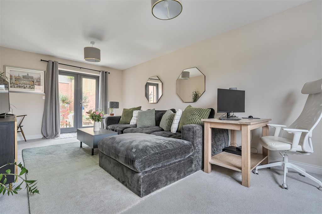 Property photo 3 of 20 1363175-14-68E902B0913Ad.Jpg