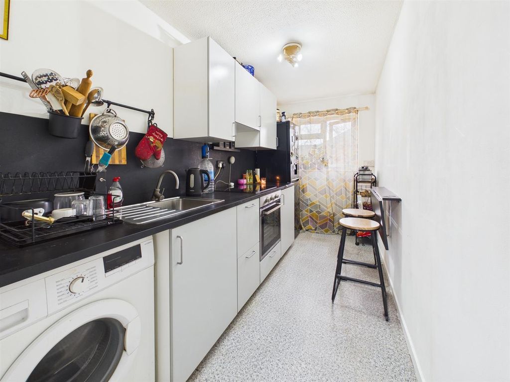 Property photo 2 of 7 Cam05510G0-Pr0178-Still003.Jpg