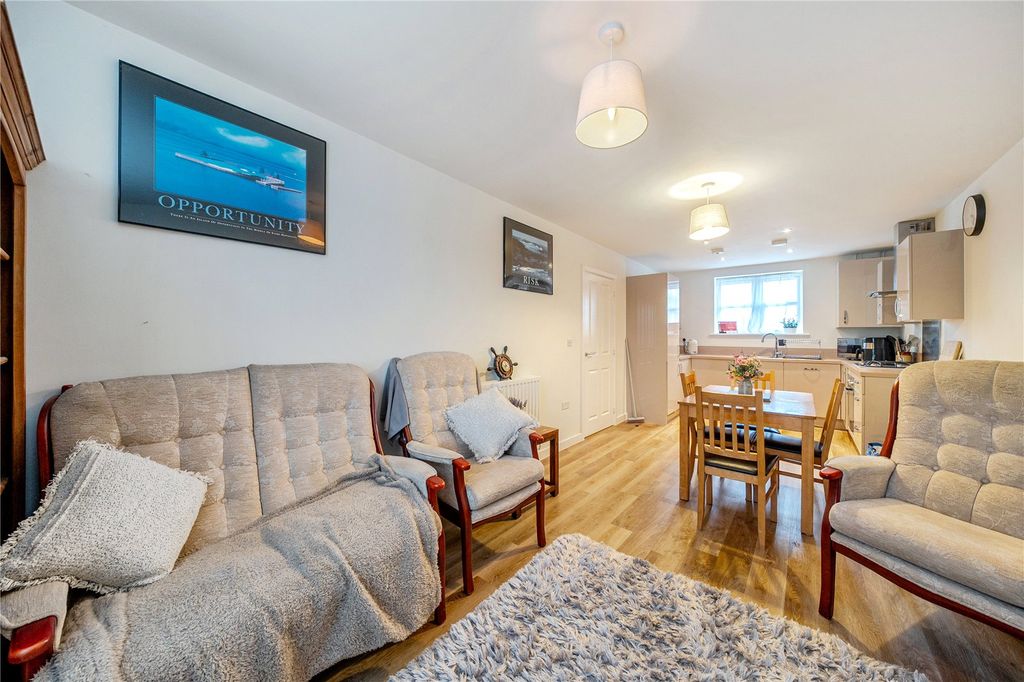 Property photo 2 of 15 Picture No. 01