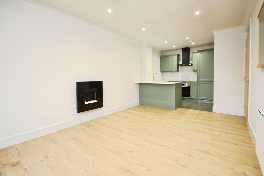 Property photo 2 of 8 Picture No. 06