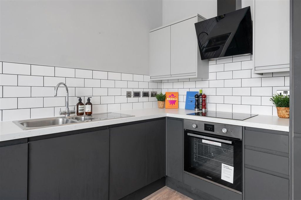 Property photo 2 of 11 A, 11 Larkdale Rd-Hi-3.Jpg
