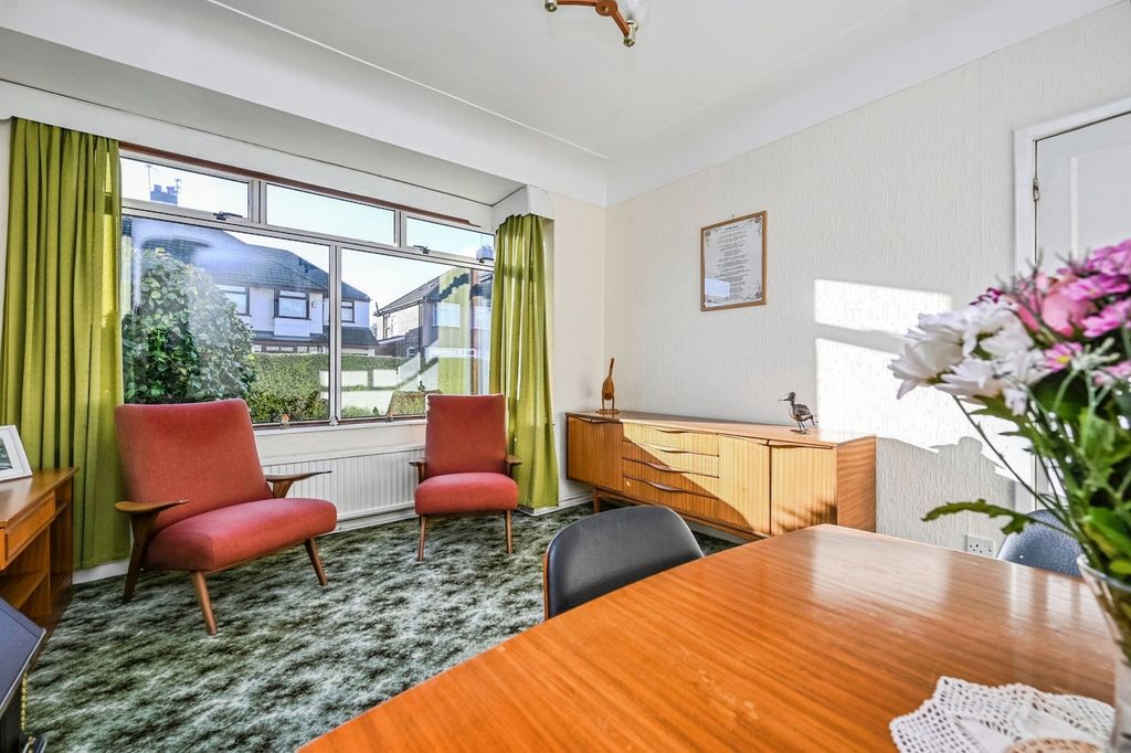 Property photo 3 of 15 Photo