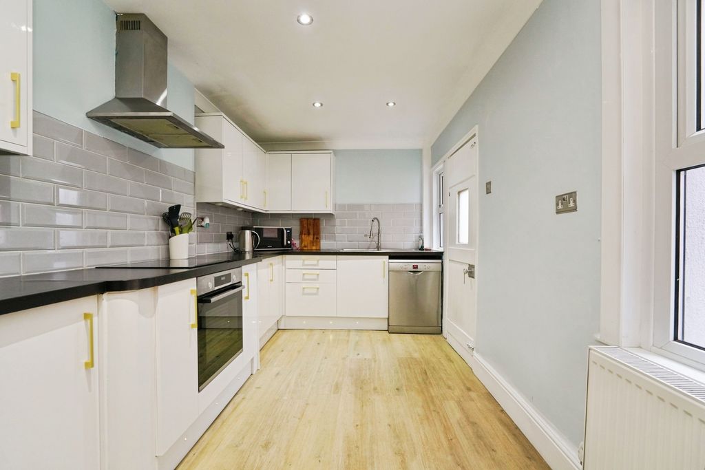 Property photo 2 of 14 Pbox-Img.Jpg