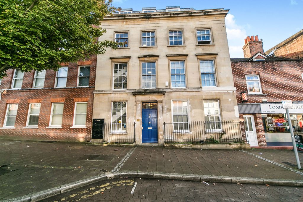 Property photo 1 of 8 1