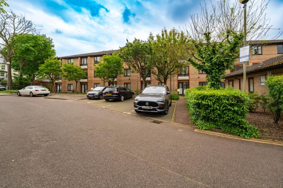 Property photo 1 of 7