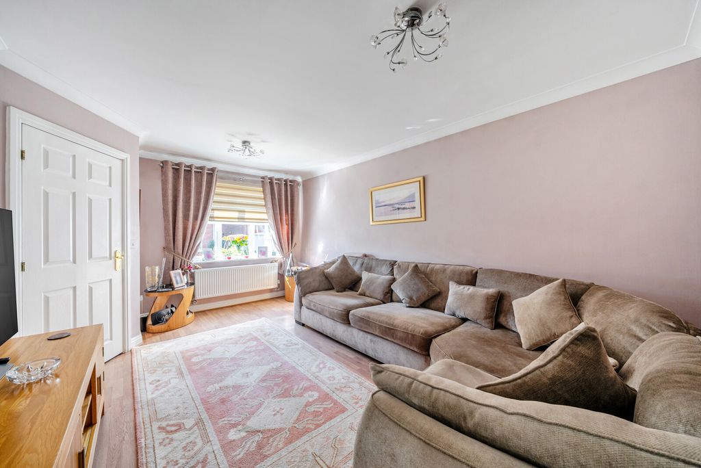 Property photo 3 of 21 1432979-12-69Baa4...