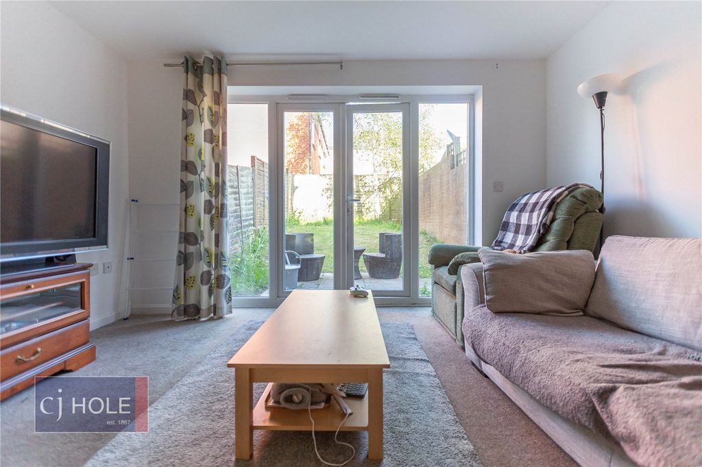 Property photo 1 of 19 Picture No. 17